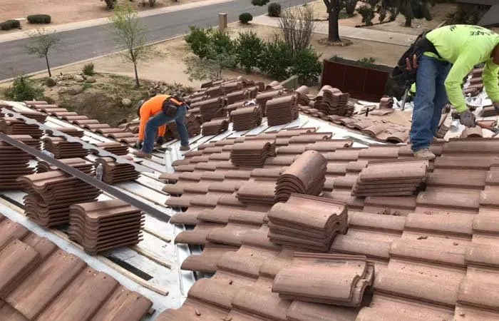 Slide of Rob's Roofing