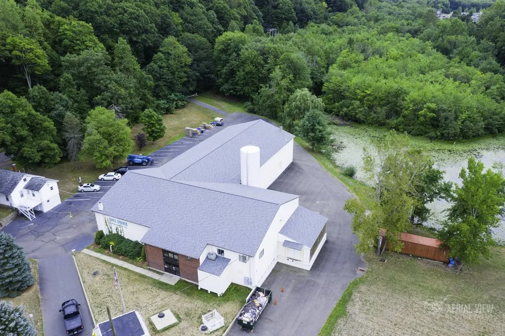 Slide of Rob's Roofing