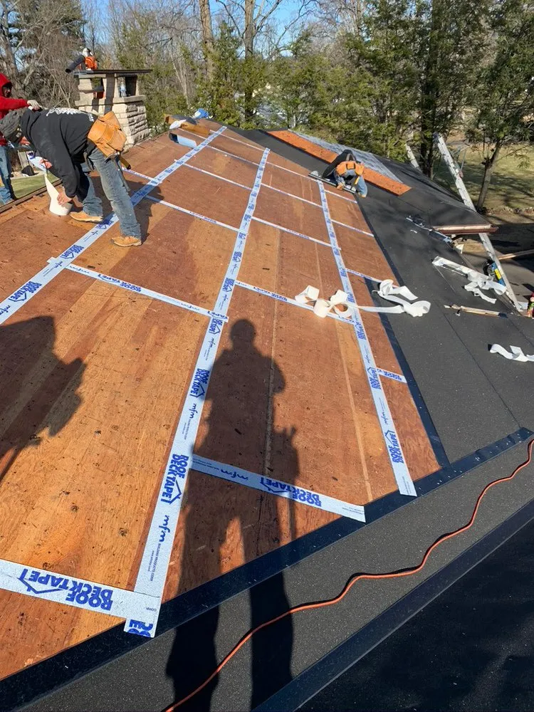 Slide of Rob's Roofing