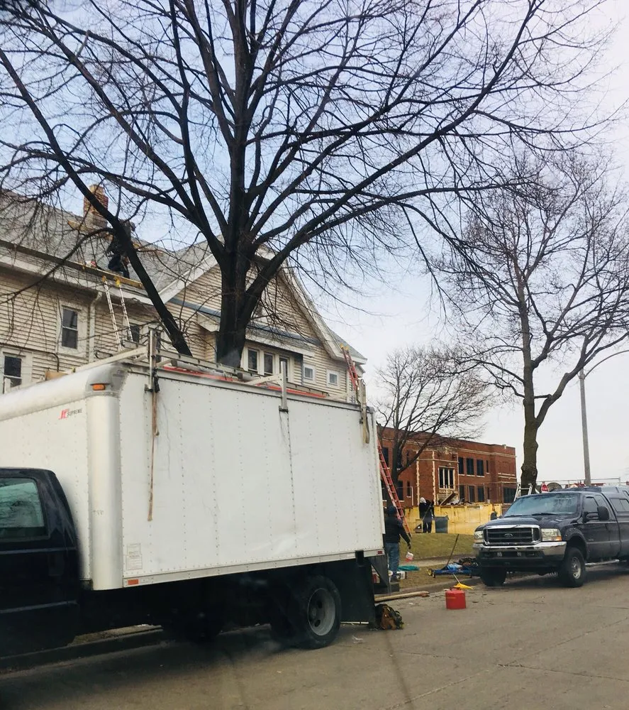 Slide of Rob's Roofing