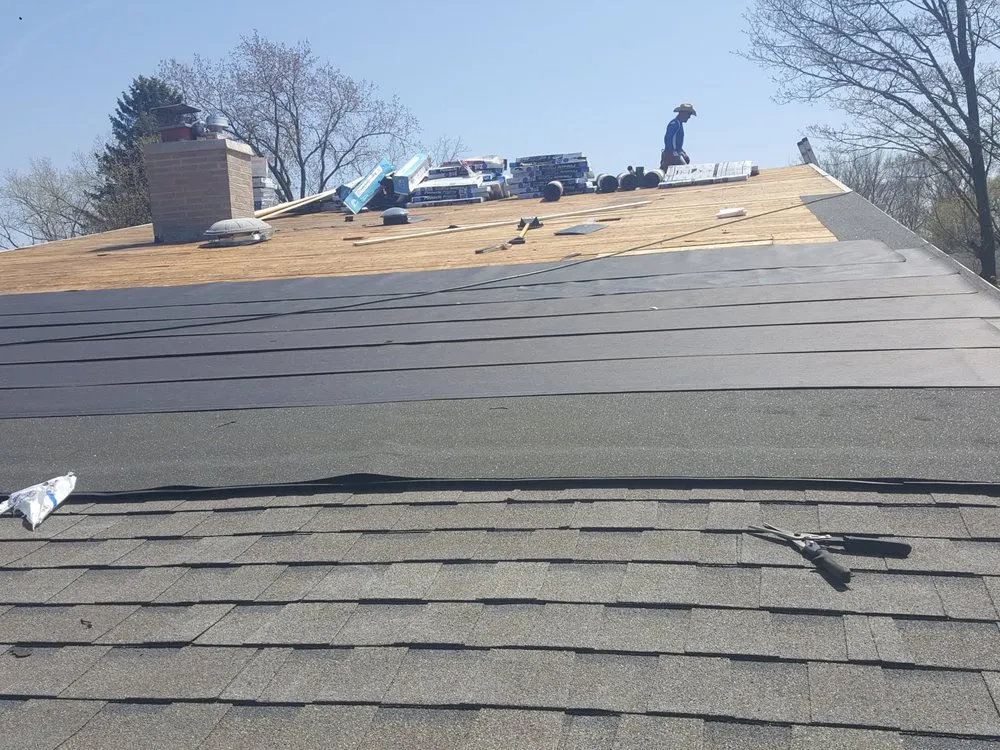 Slide of Rob's Roofing