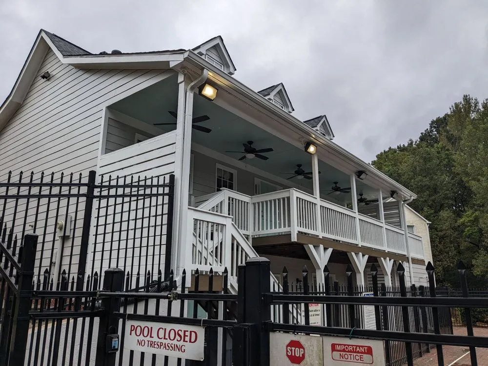 Slide of Robur Exteriors