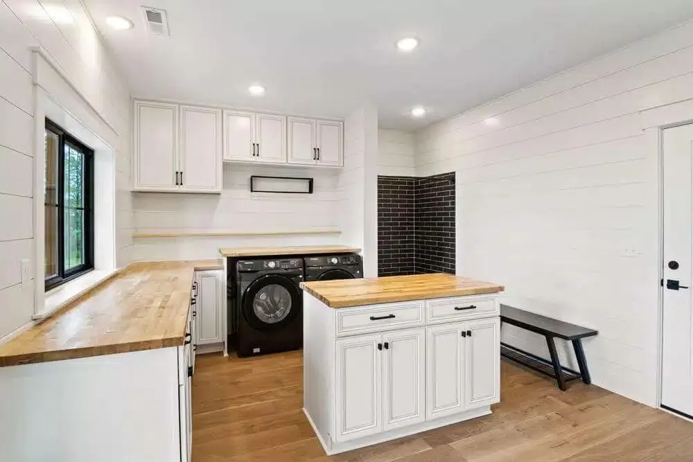 Slide of Roc Builders