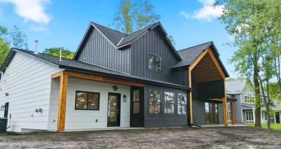 Slide of Roc Builders