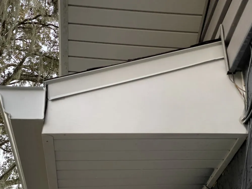 Licensed residential roofing service in Tampa Bay, FL - Rocco’s Pressure Washing