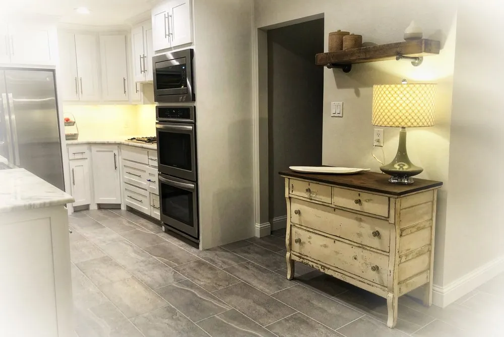 Slide of Rochier Contracting