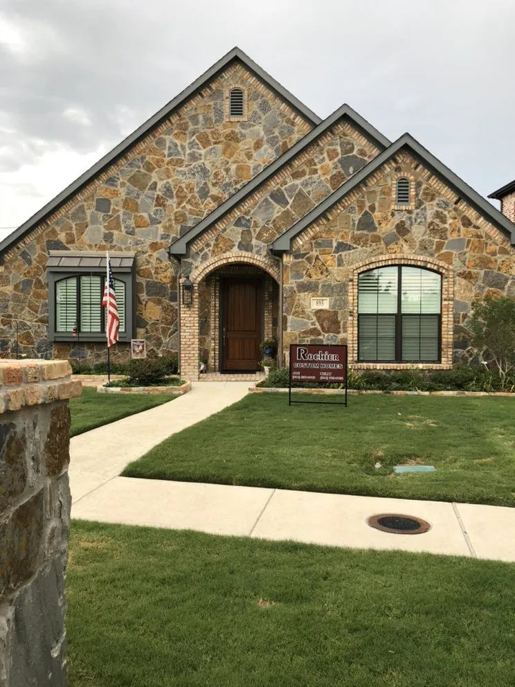 Slide of Rochier Contracting