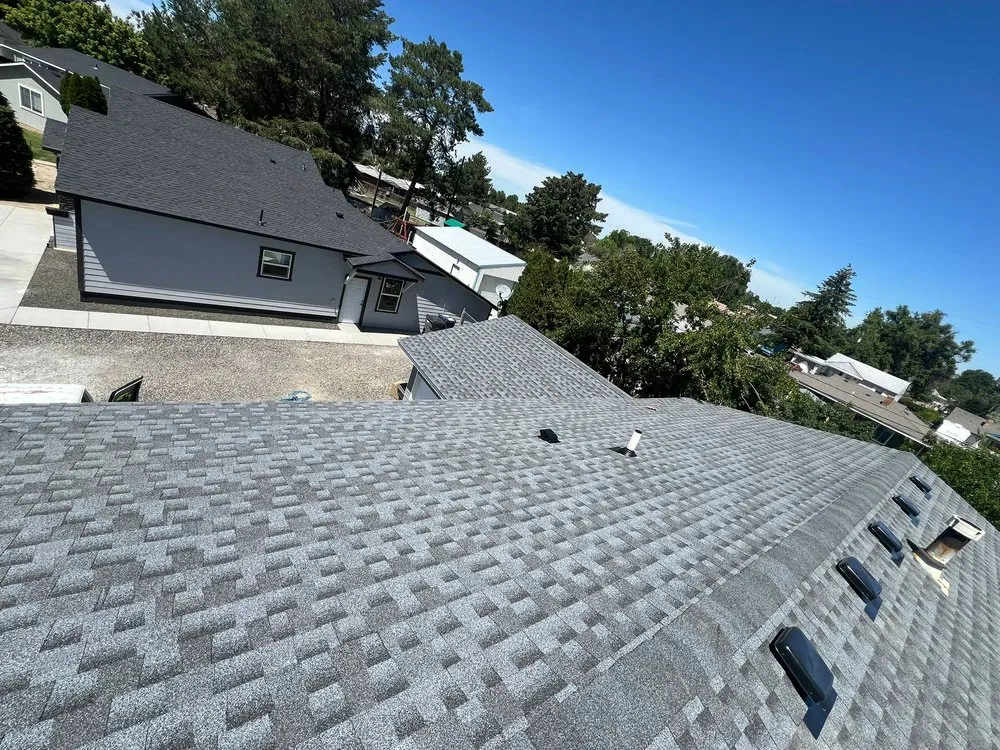 Slide of Rodas Roofing and Construction