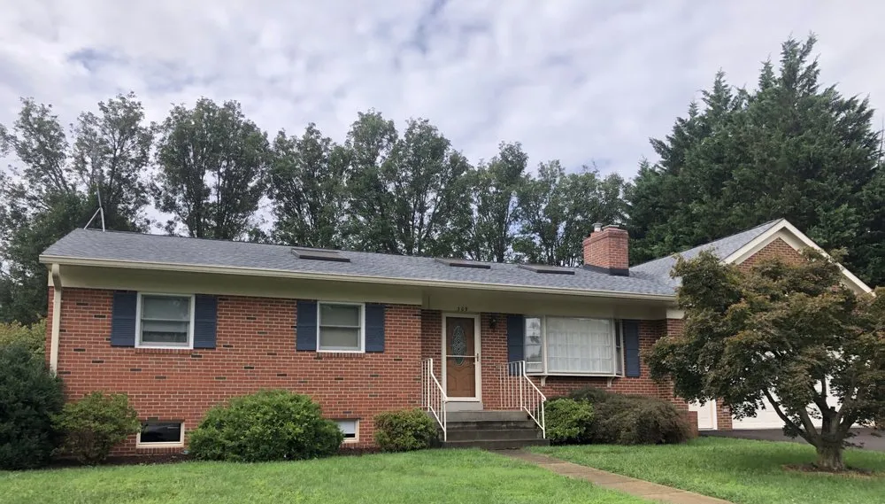 Slide of Rodas Roofing and Construction