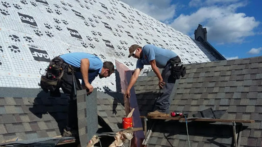 Emergency roof repair experts serving St Johnsbury, VT - Rodd Roofing