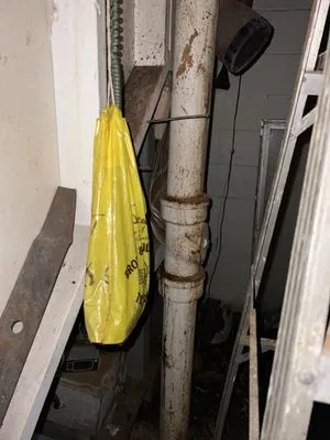 Rodriguez Construction Logo