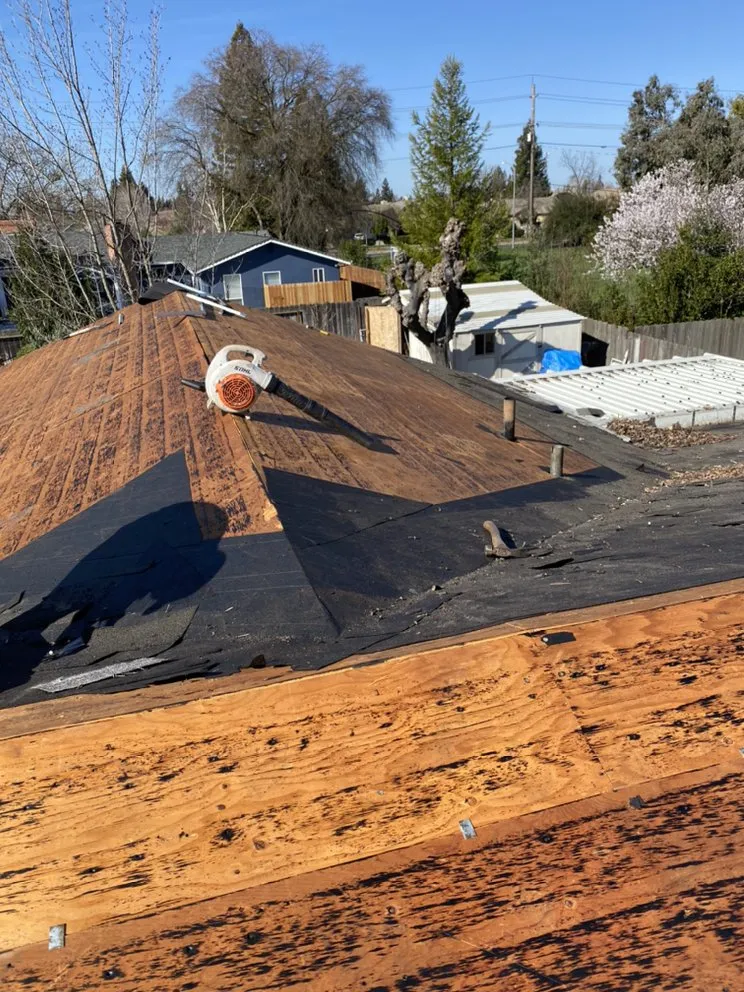 Slide of Rodriguez Roofing Pros