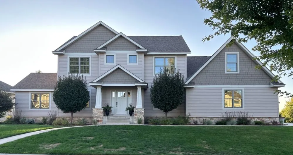 Slide of Roen Roofing and Remodeling