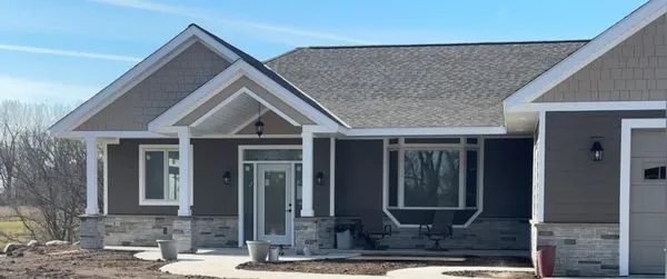 Roen Roofing and Remodeling