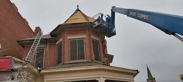 Roger Romero Roofing Logo