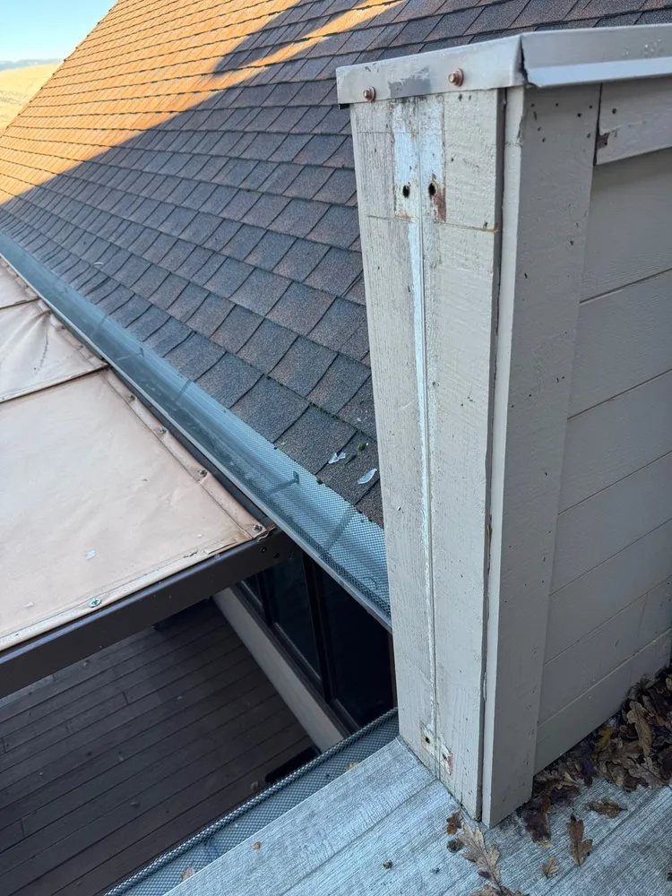 Slide of Rogue Valley Roofing