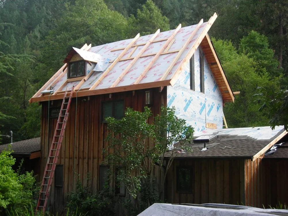 Slide of Rogue Valley Roofing