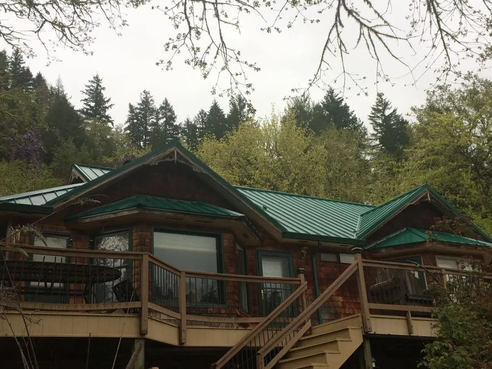 Slide of Rogue Valley Roofing