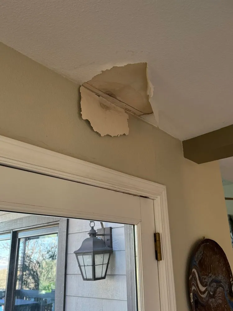 Slide of Rogue Valley Roofing