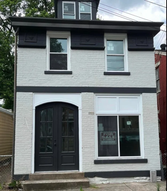 Slide of ROI Renovations