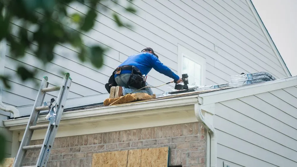 Slide of Rojas Roofing - Bloomington