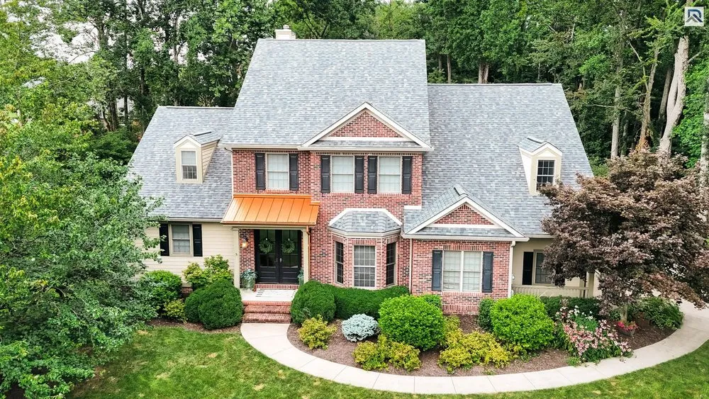 Slide of Rojas Roofing - Indianapolis