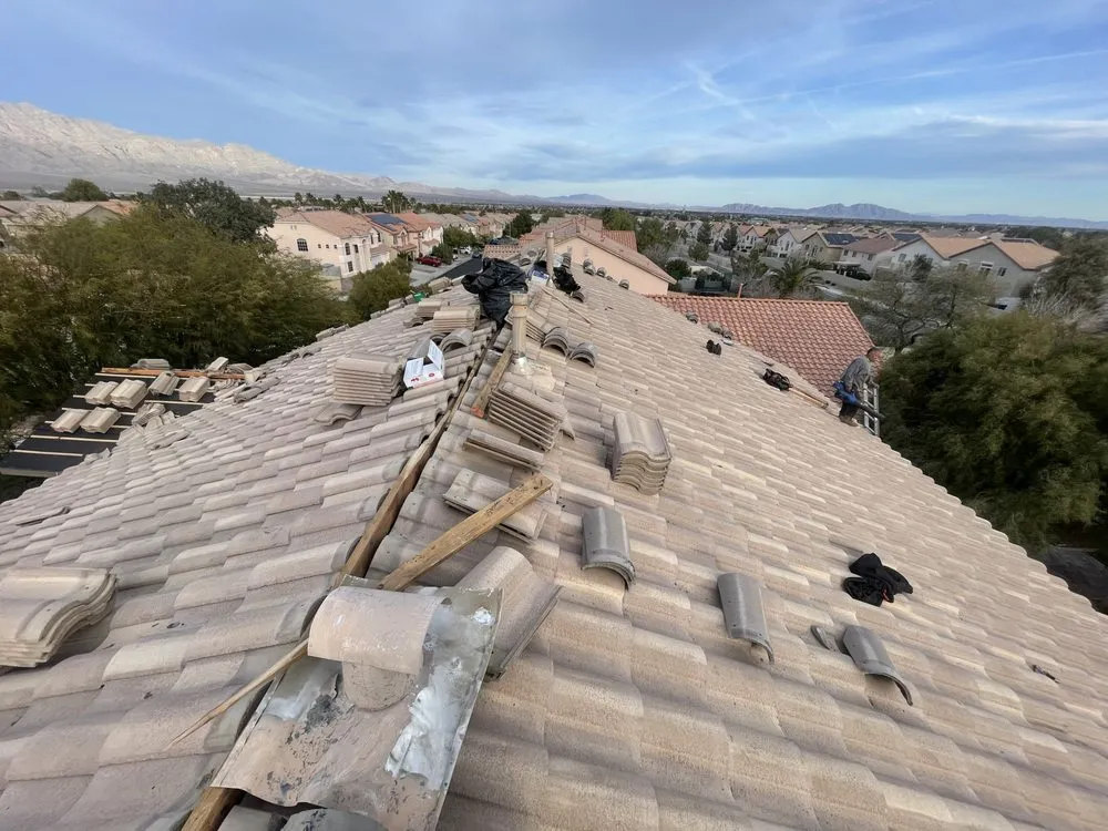 Slide of Rojas Roofing