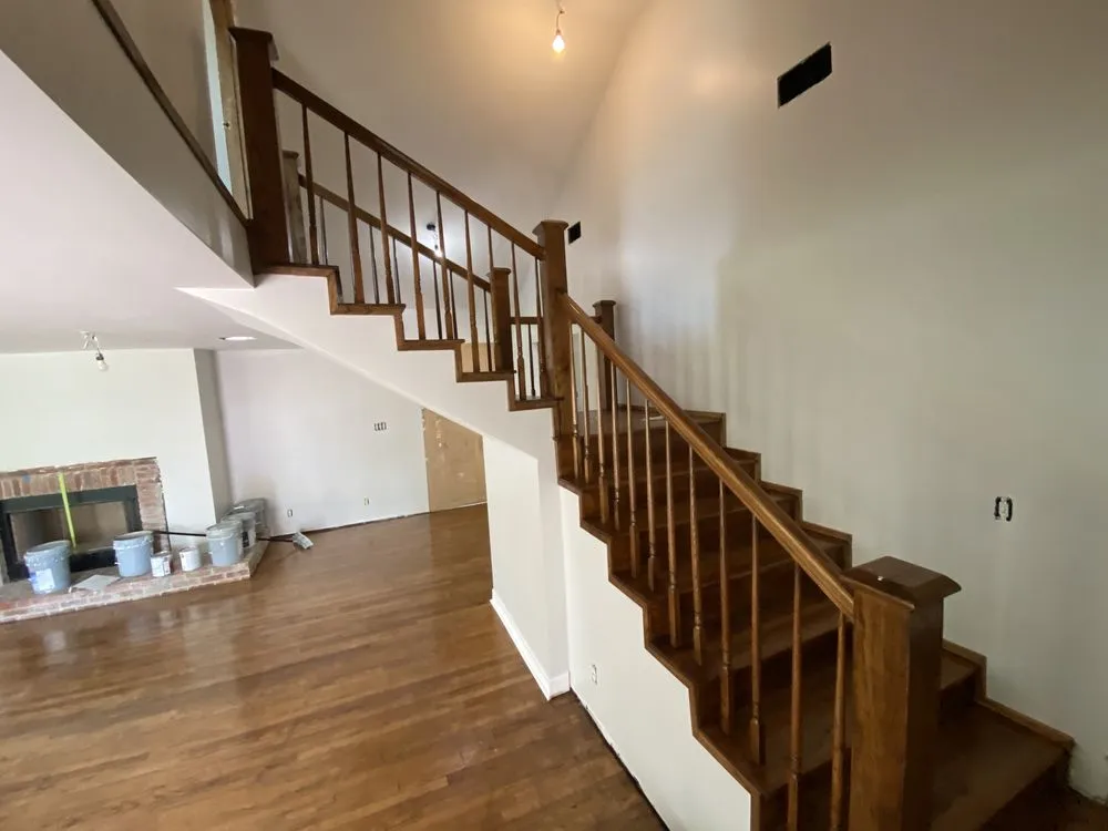 Slide of Rojo’s Custom Painting