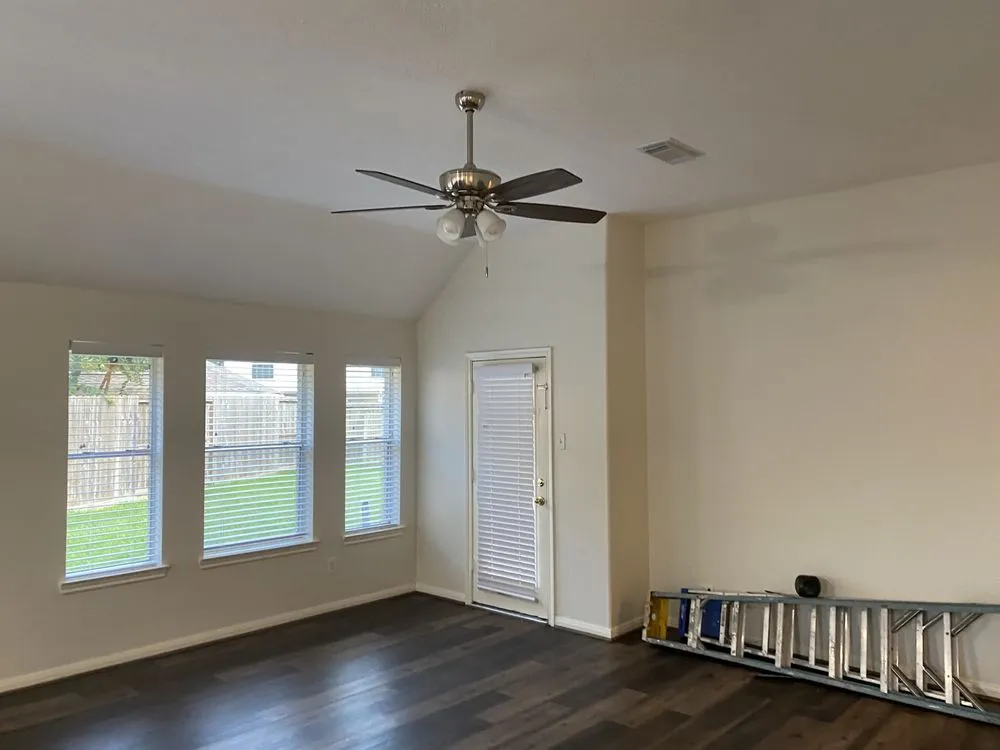 Slide of Rojo’s Custom Painting