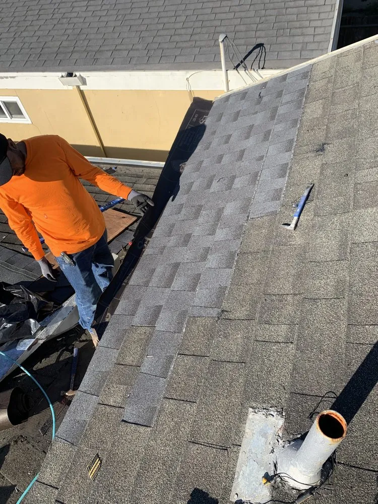 Slide of Rolando Chitiquez