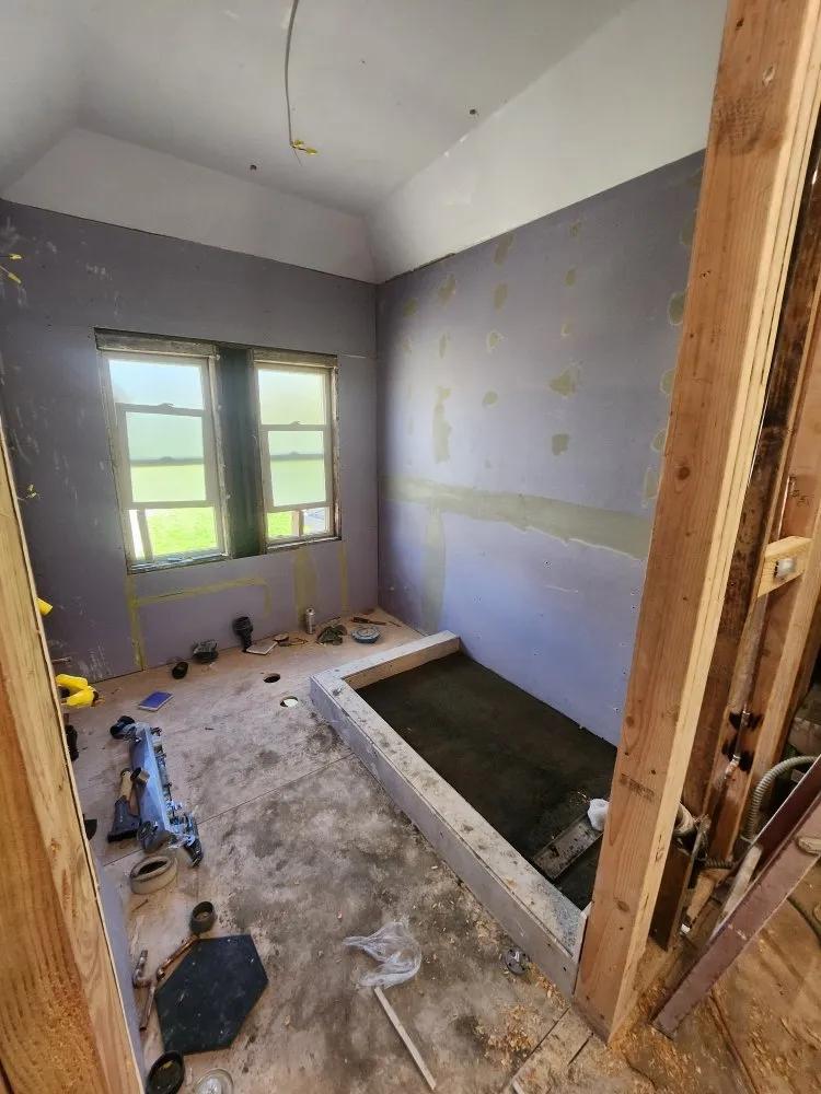 Slide of Rolando Chitiquez