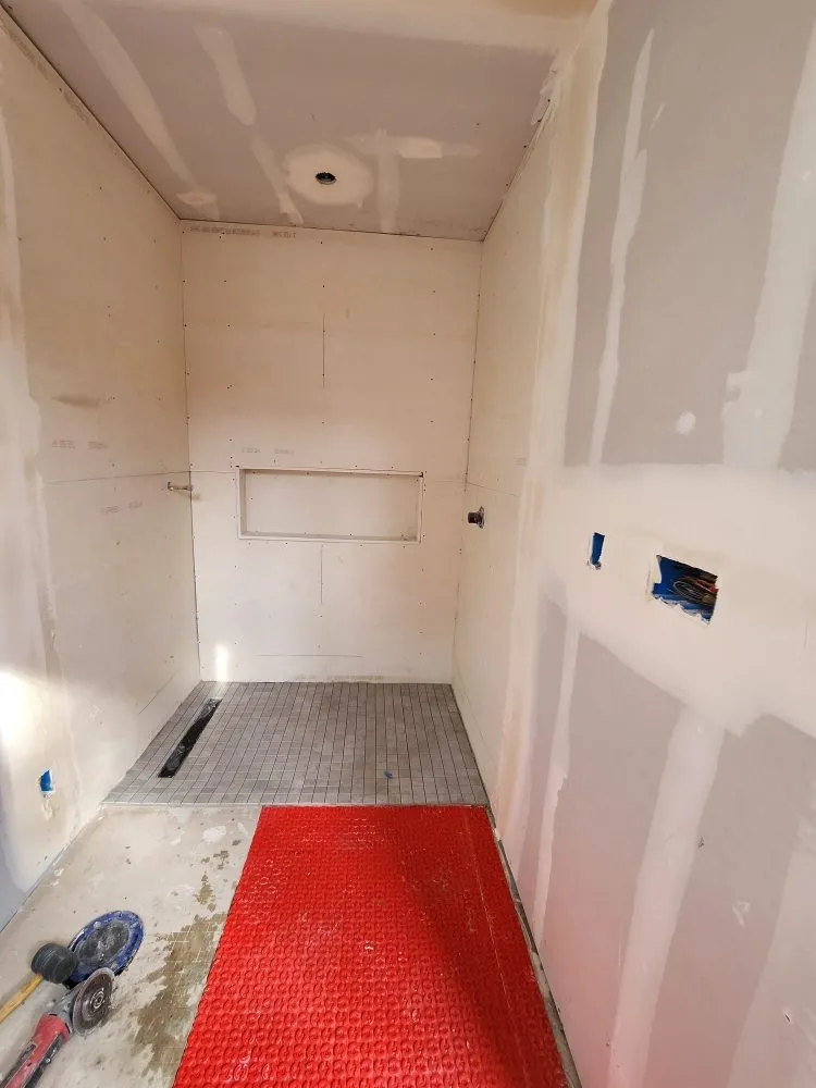 Slide of Rolando Chitiquez