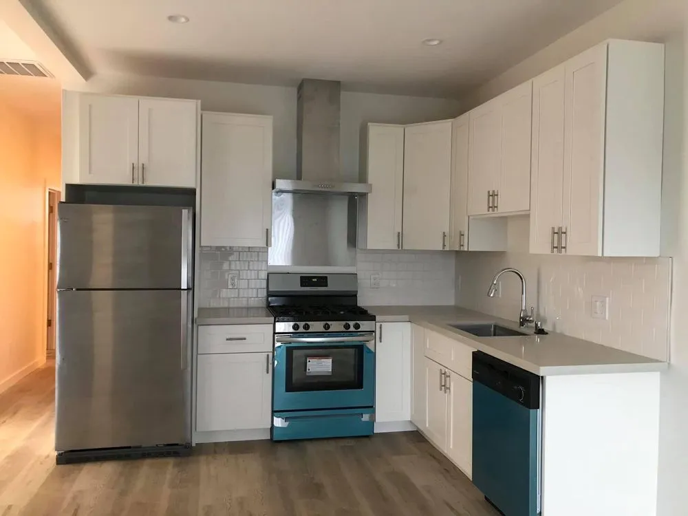 Slide of Rolando Chitiquez