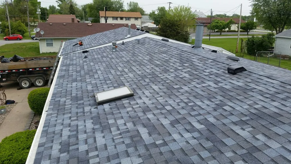 Slide of Rolando Palma Roofing and Siding