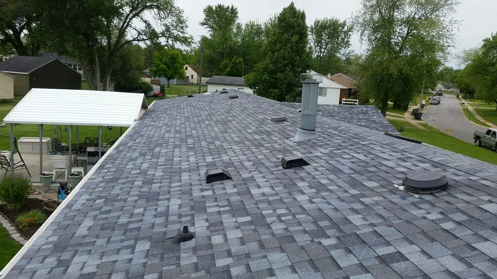 Slide of Rolando Palma Roofing and Siding