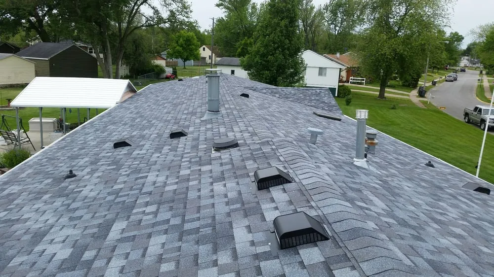 Slide of Rolando Palma Roofing and Siding