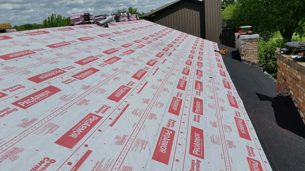 Slide of Rolando Palma Roofing and Siding