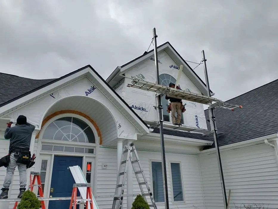 Slide of Rolando Palma Roofing and Siding