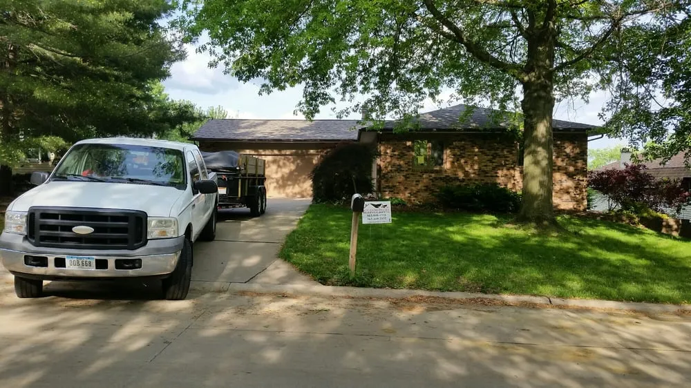 Slide of Rolando Palma Roofing and Siding