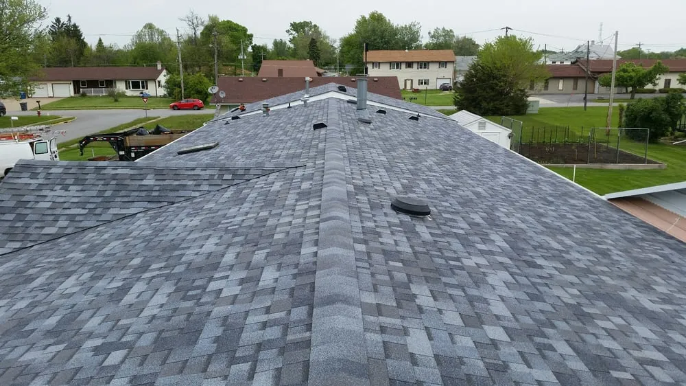 Slide of Rolando Palma Roofing and Siding