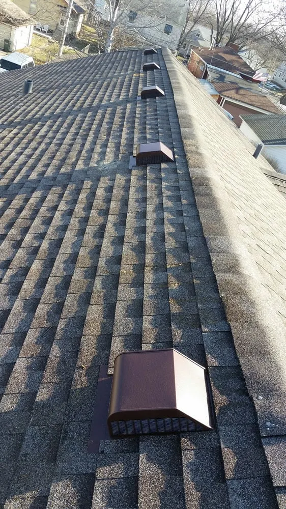 Slide of Rolando Palma Roofing and Siding