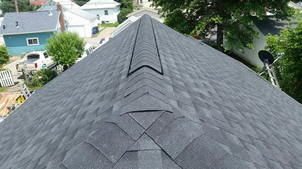 Slide of Rolando Palma Roofing and Siding