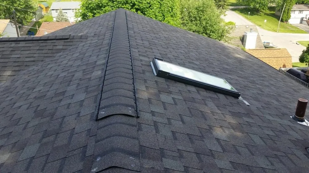 Slide of Rolando Palma Roofing and Siding