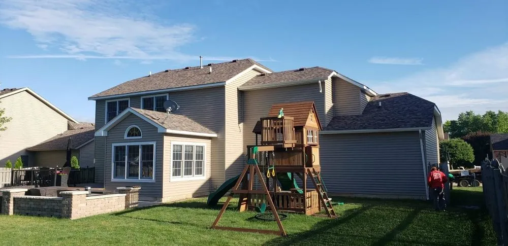 Slide of Rolando Palma Roofing and Siding