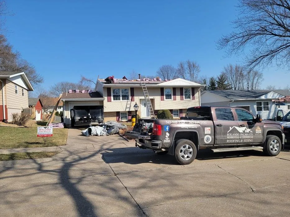 Slide of Rolando Palma Roofing and Siding