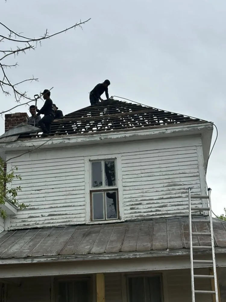 Slide of Rolando Roofing