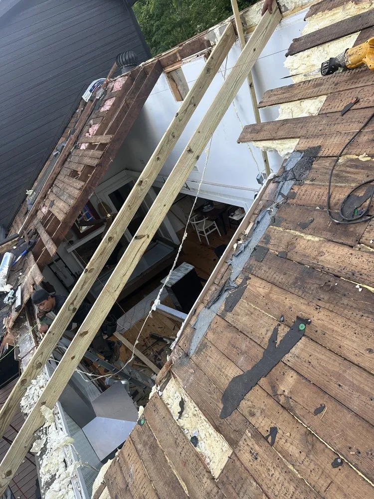 Slide of Rolando Roofing