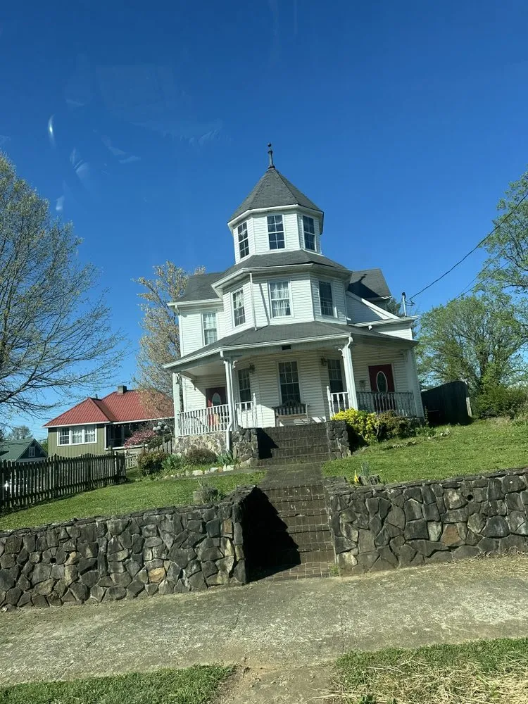 Slide of Rolando Roofing