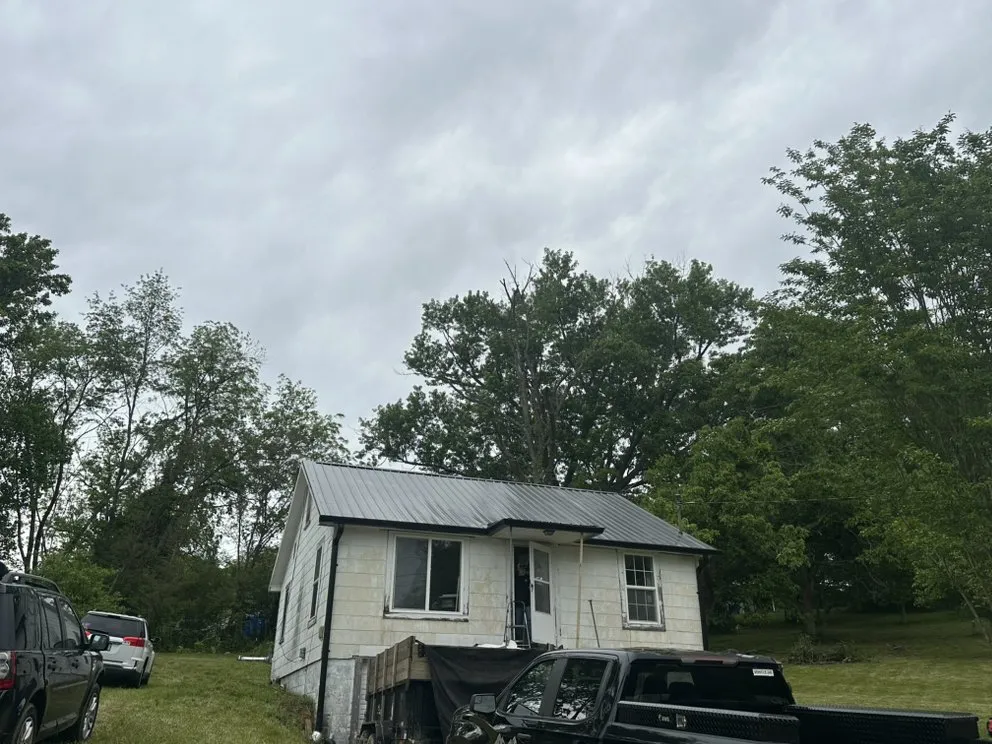 Slide of Rolando Roofing