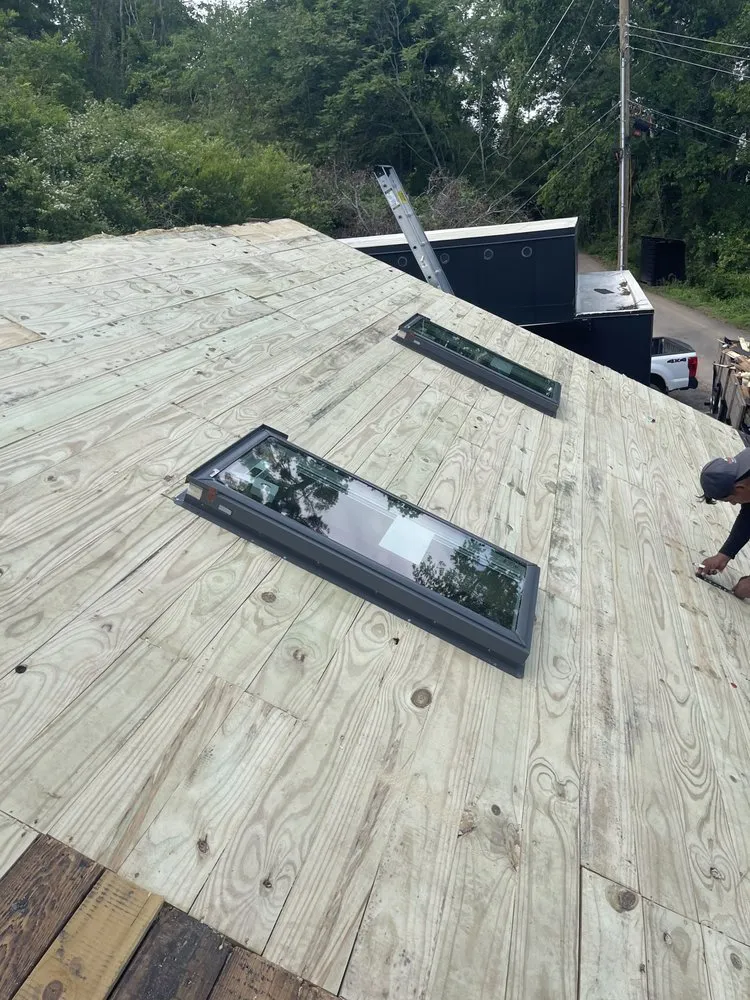 Slide of Rolando Roofing